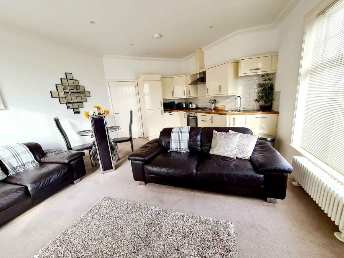 Vitamin Sea - Beachfront Apartment - Sleeps 4 Ramsgate Exterior photo