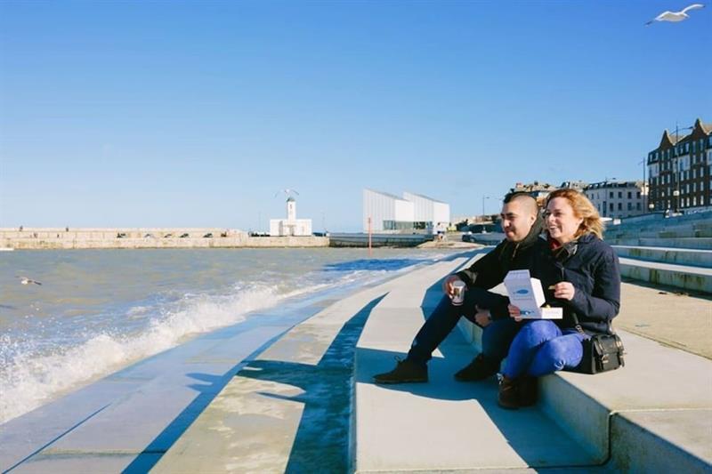 Vitamin Sea - Beachfront Apartment - Sleeps 4 Ramsgate Exterior photo